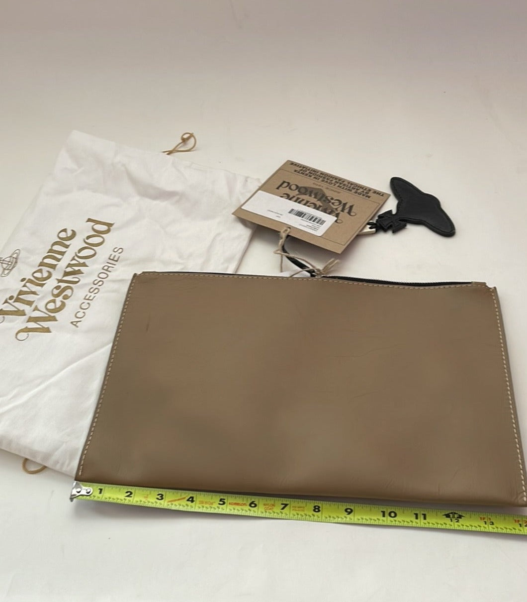Vivienne Westwood Iconic Tits artwork natural leather clutch NWT