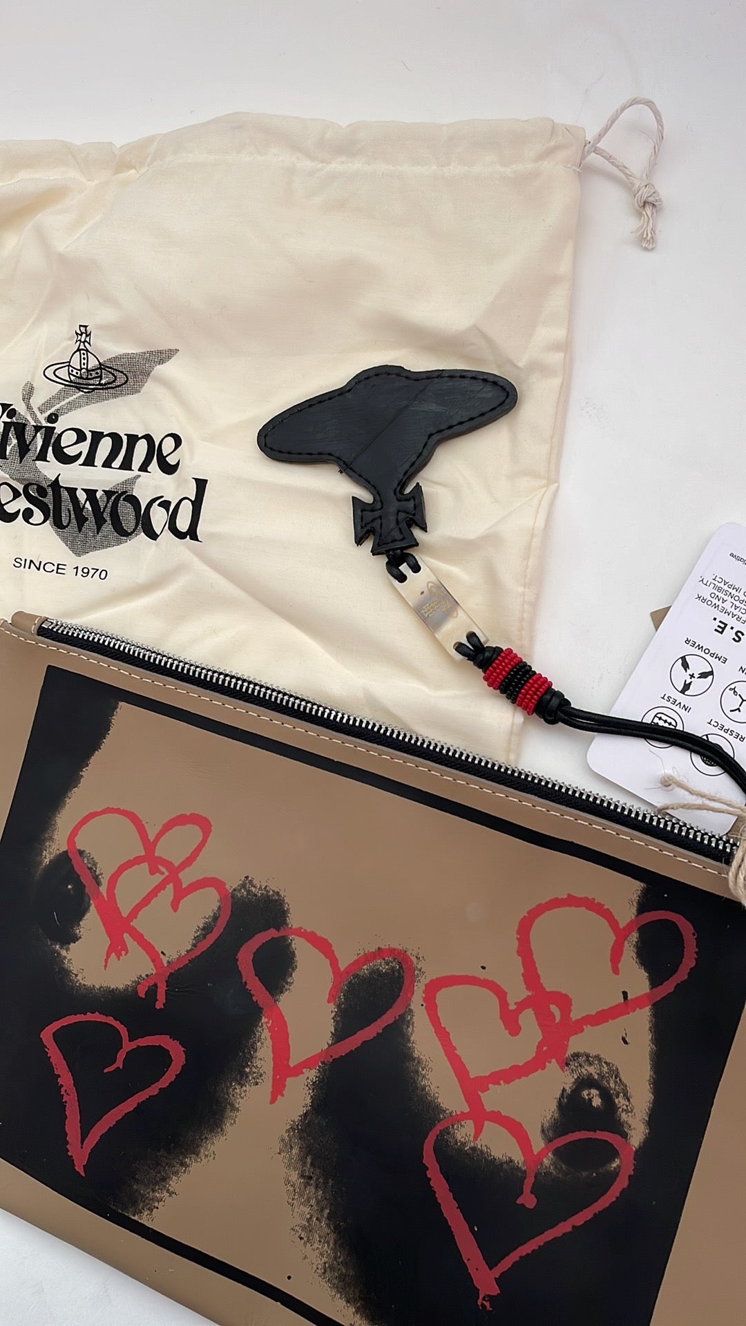 Vivienne Westwood Iconic Tits artwork natural leather clutch NWT