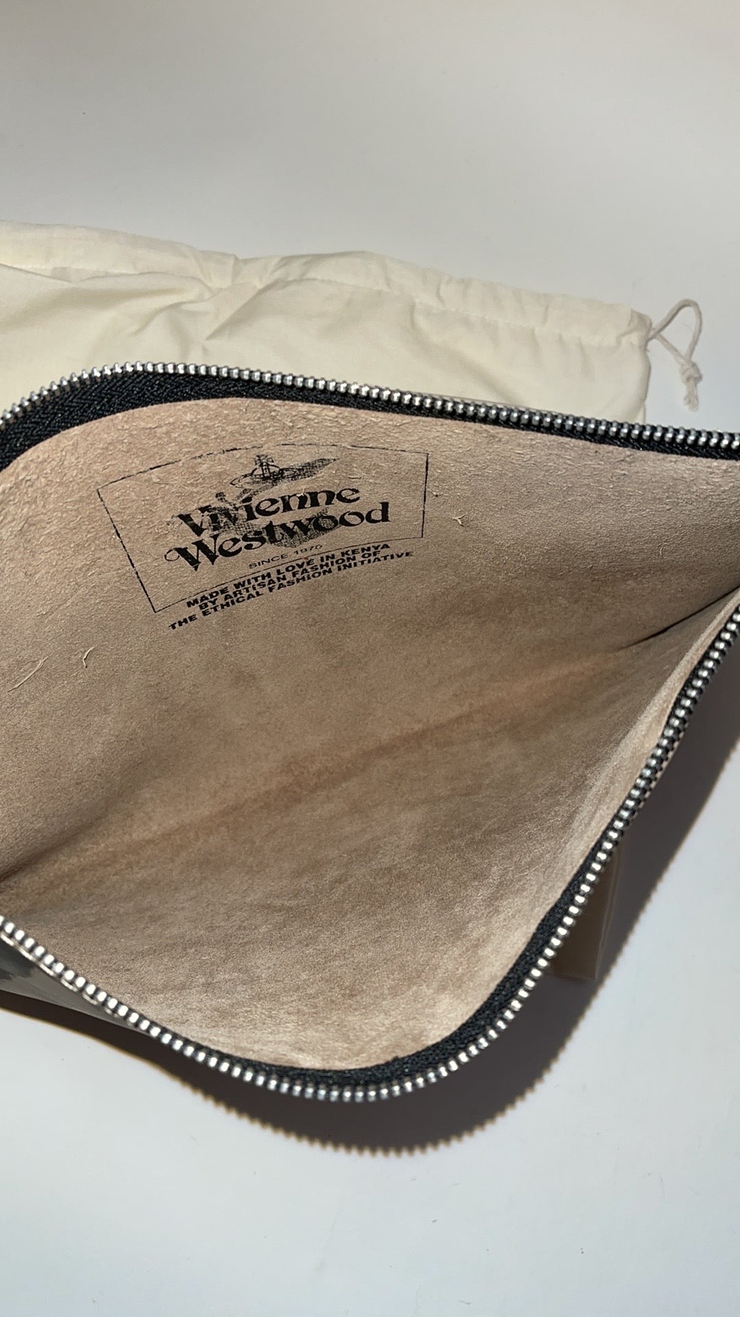 Vivienne Westwood Iconic Tits artwork natural leather clutch NWT