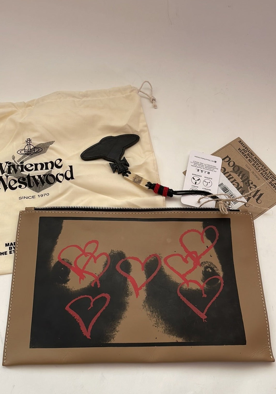 Vivienne Westwood Iconic Tits artwork natural leather clutch NWT