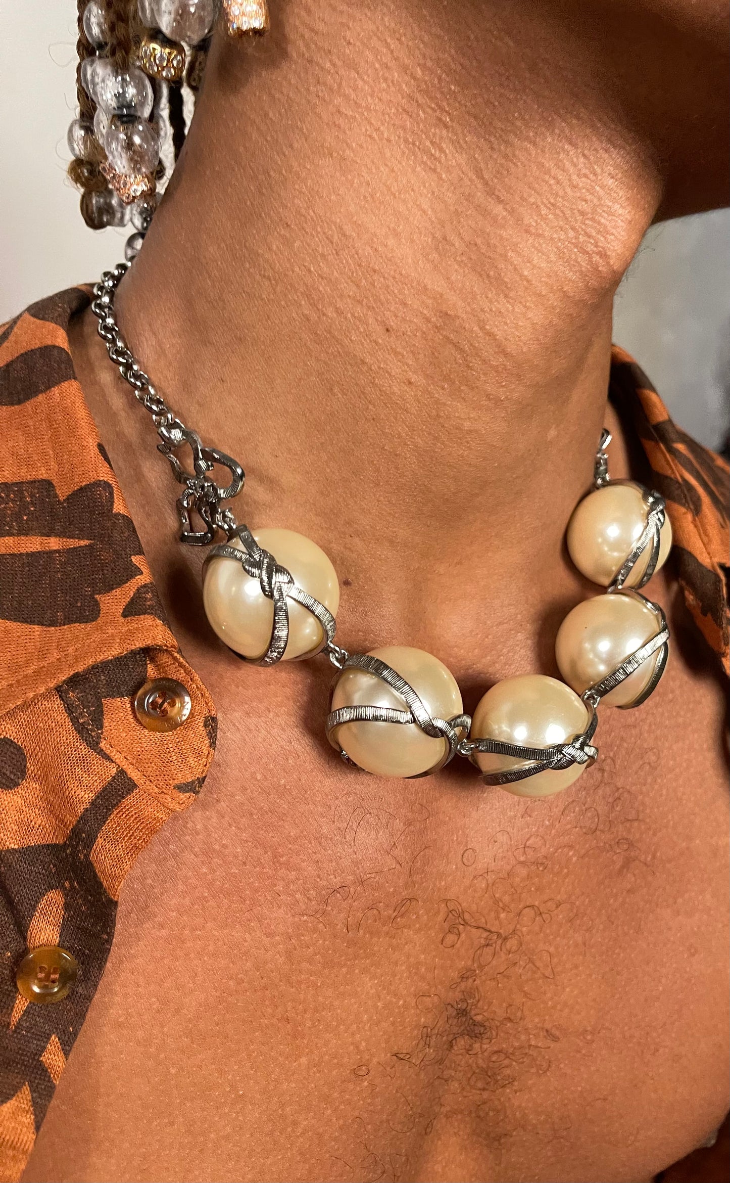 Vivienne Westwood Set of Jumbo White Pearl Necklace and Silver chain VINTAGE and earrings