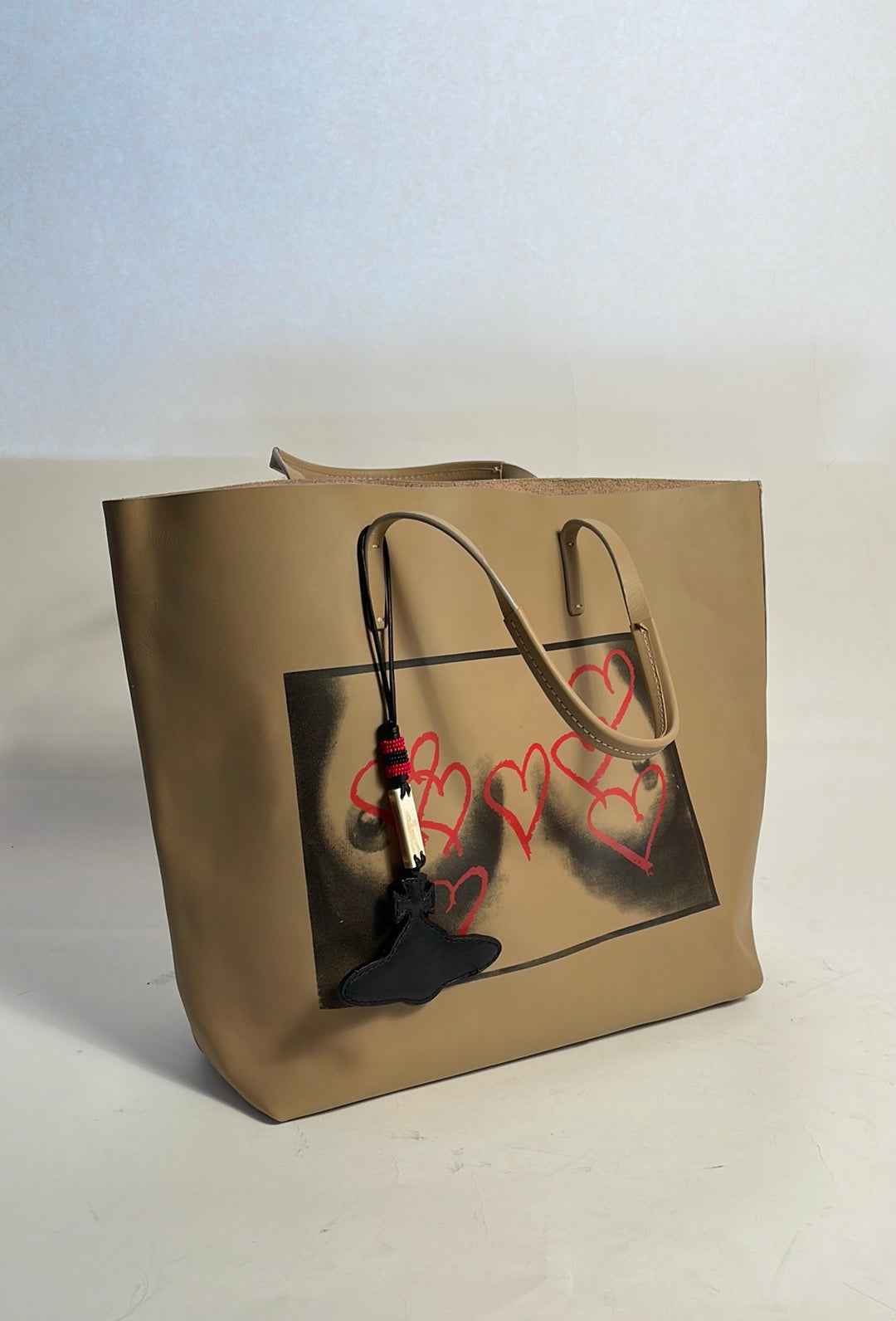 Vivienne Westwood ICONIC TITS ARTWORK NATURAL LEATHER TOTE NWT